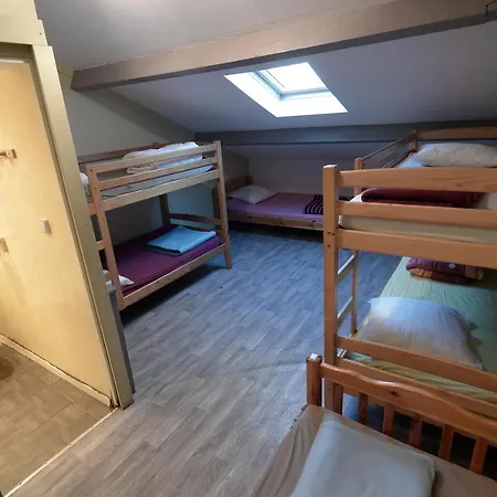 Gites Menditarrena Hostel